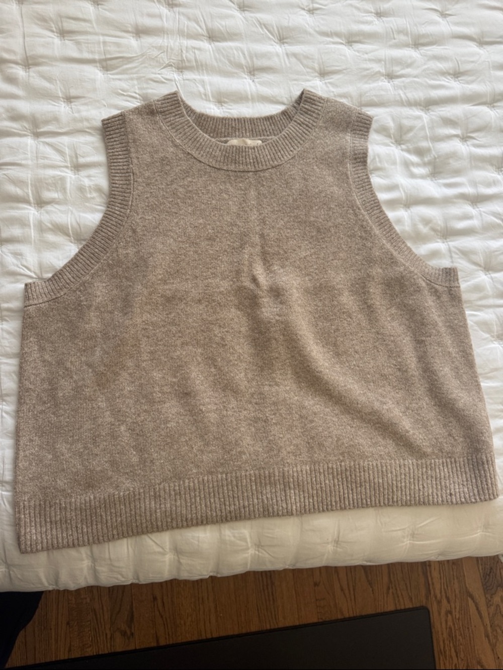 Universal Thread Sleeveless Knit Sweatery Vest in Beige